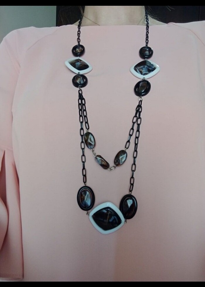 Siyah kahverengi şık kolye - Görsel 2