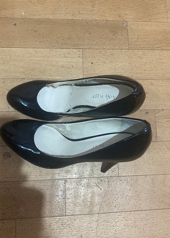 Nine West Siyah Rugan Stiletto Topuklu Kadın Ayakkabı