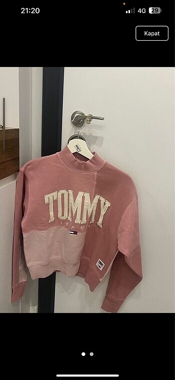 tommy sweatshirt