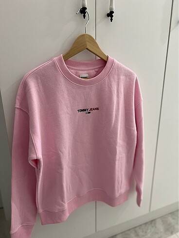 tommy hilfiger sweatshirt