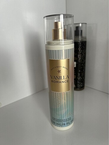 BATH AND BODY WORKS VANILLA ROMANCE
