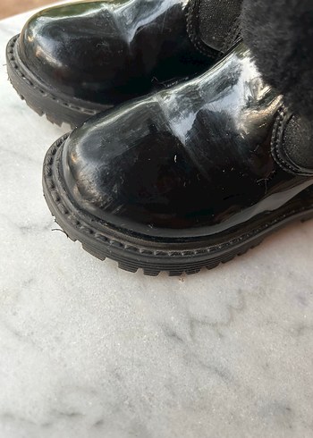 LC Waikiki Kız Çocuk Siyah Kürklü Goth Bot