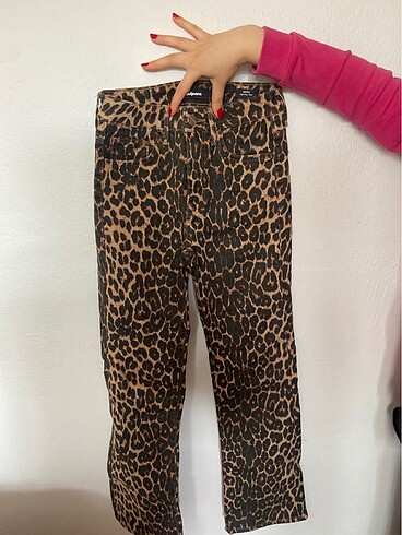 Leopar desenli pantolon