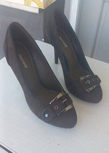 Kahverengi Süet Tokalı Yüksek Topuklu Stiletto