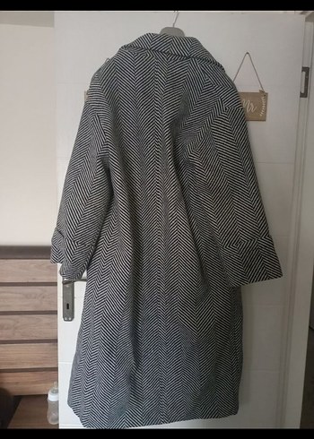 Gri Zebra Desenli Uzun Kadın Yün Kaban - Görsel 4