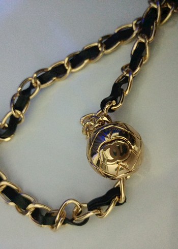 Siyah Zincir Detaylı Chanel Çanta - Görsel 3