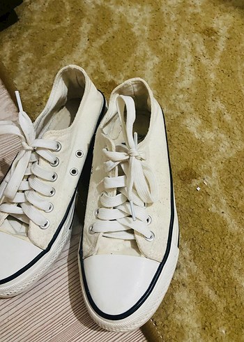 Converse Beyaz Minimalist Kadın Spor Ayakkabı 37