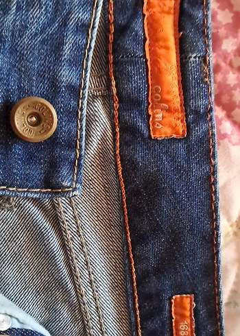 Colin's Kadın Koyu Mavi Kemerli Denim Mini Şort 45 boy 85 bel