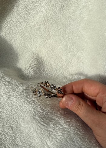 İşlemeli Zincir Detaylı yaprak taşlı Kadın küpe - Görsel 3