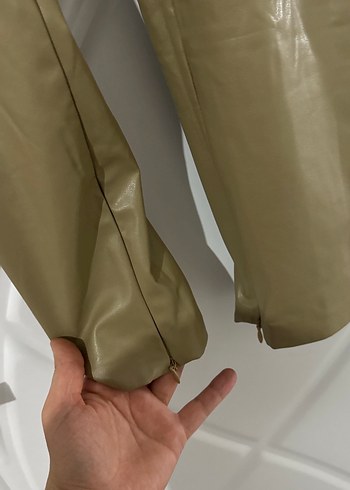 Deri Bej Kadın Pantolon, Fermuarlı, Midi Boy - Görsel 2