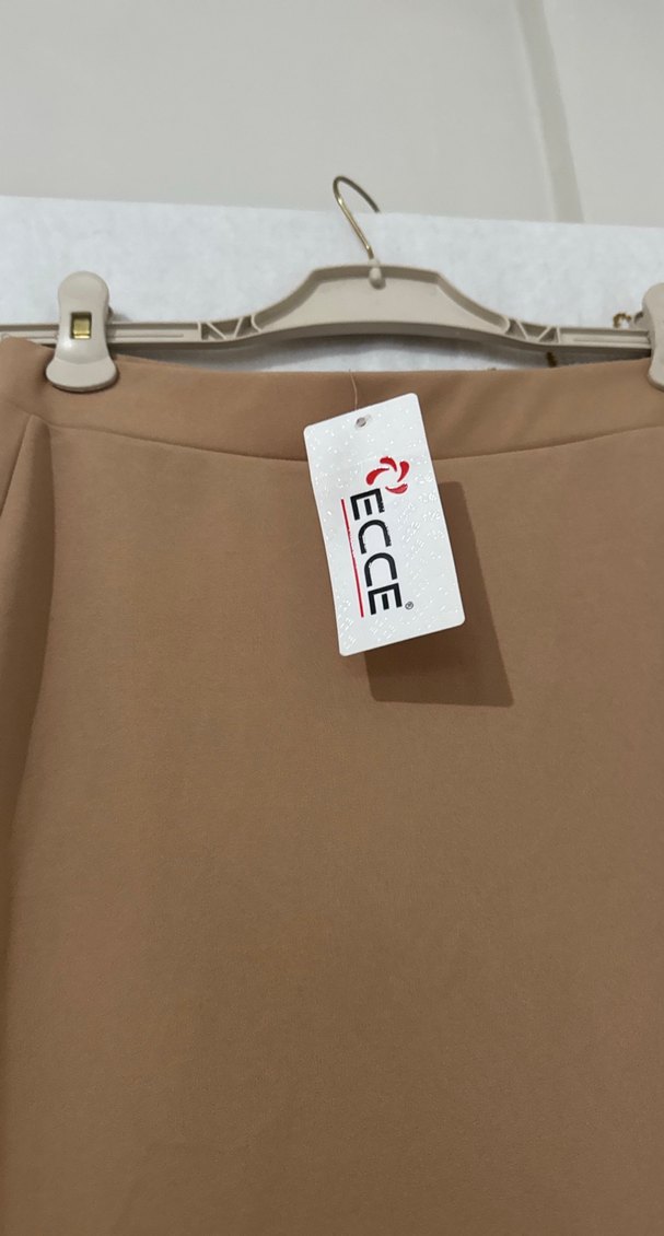 Bej Dökümlü Uzun Kadın Etek - Görsel 2