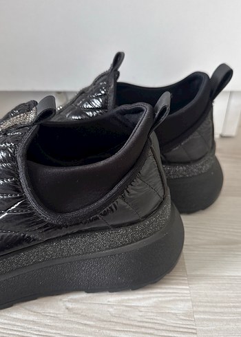 Suni deri taşlı simli spor ayakkabı - Görsel 7