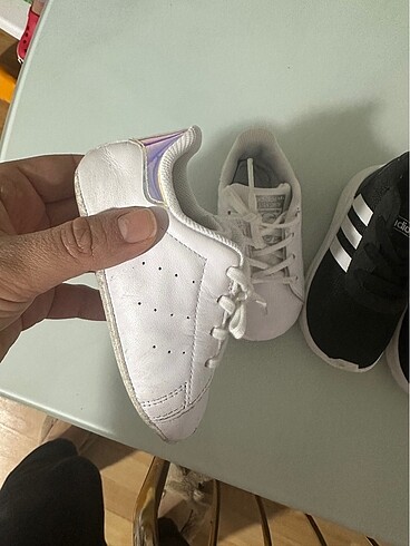 21 Beden beyaz Renk Adidas ayakkabı 20-21 hakiki deri ilk adım