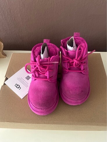 UGG Kız Çocuk Bot