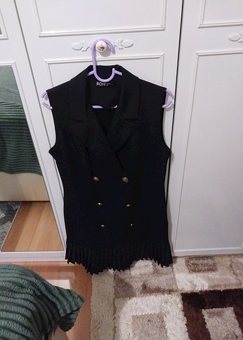 Düğmeli Siyah Kolsuz ceket elbise - Görsel 8