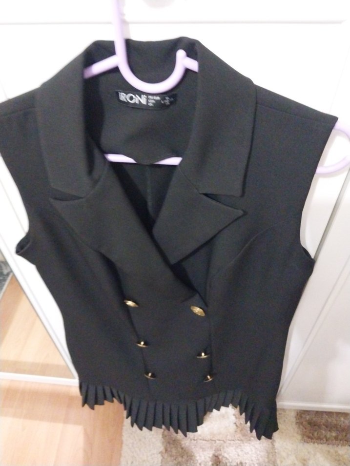 Düğmeli Siyah Kolsuz ceket elbise - Görsel 3