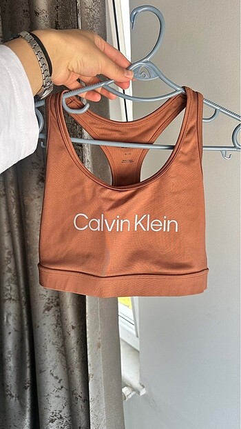 Calvin Klein m