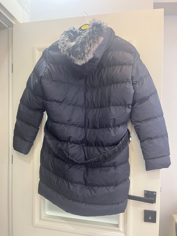 Siyah Kemer Detaylı Midi Kışlık Kadın Mont - Görsel 3