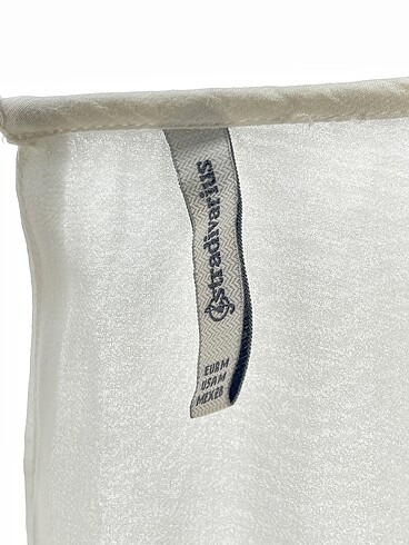 m Beden beyaz Renk Stradivarius Bluz %70 İndirimli.