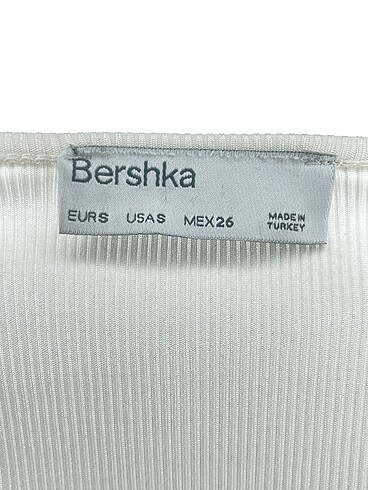 s Beden beyaz Renk Bershka Mini Üst %70 İndirimli.