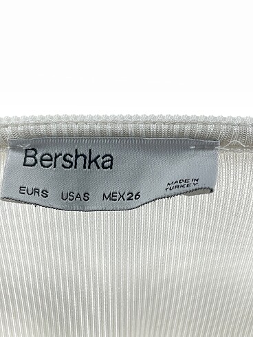 s Beden beyaz Renk Bershka Mini Üst %70 İndirimli.