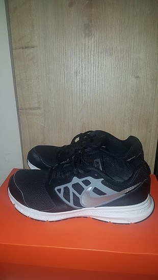 38.5 numara Nike spor ayakkabı