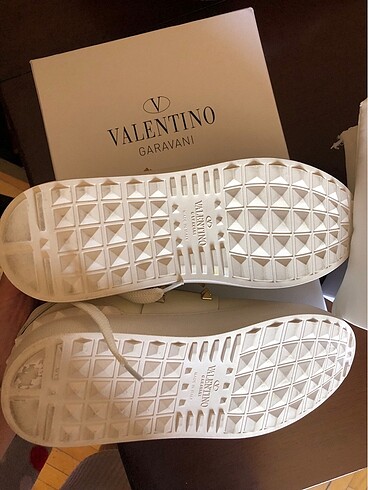 39 Beden beyaz Renk Valentino Garavani