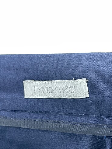 36 Beden lacivert Renk Fabrika Mini Etek %70 İndirimli.