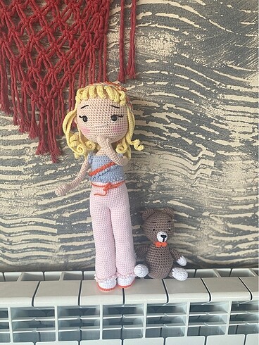 Barbie Amigurumi kız bebek ( HAZIR ÜRÜN) ve ayıcık