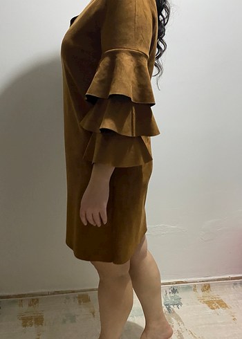 Kahverengi Süet Volanlı Midi Elbise - Görsel 3