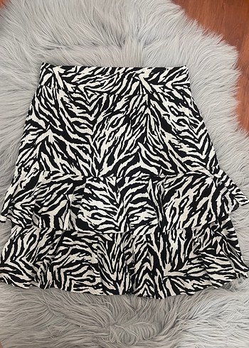 Ambar Gri Zebra Desenli Mini Etek