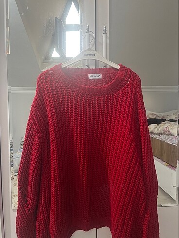 Kırmızı oversize kazak