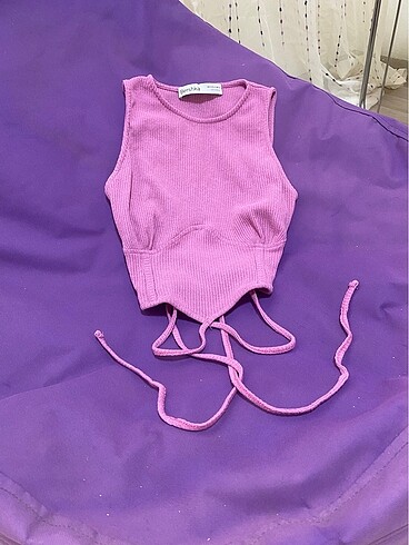 Crop Bershka ????????
