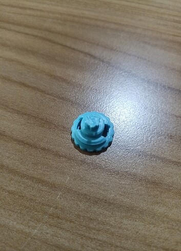 Beden Renk Beyblade performans ucu(fang Leone R²F ve LF perf ucu)