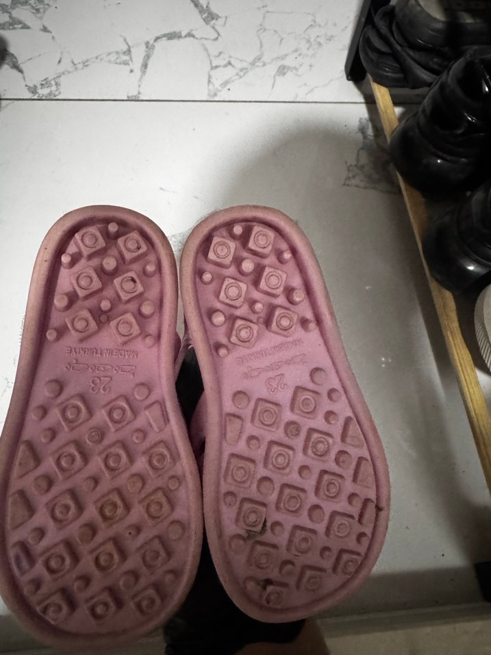 Lcw Kız Çocuk Pembe Hello Kitty Bantlı Terlik - Görsel 3