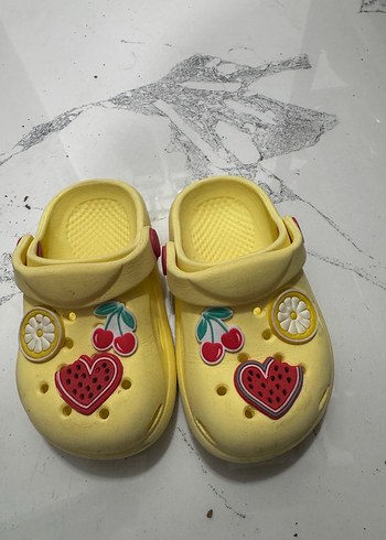 Lcw Sarı  Düğmeli Kız Terlik - Görsel 3