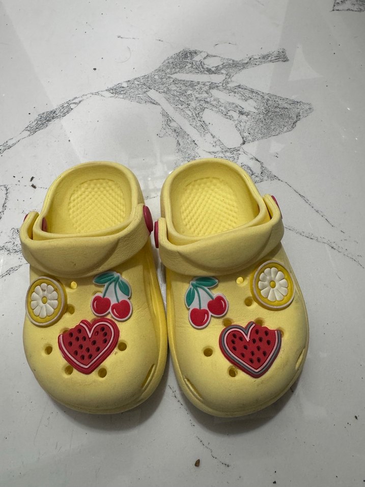 Lcw Sarı  Düğmeli Kız Terlik - Görsel 3