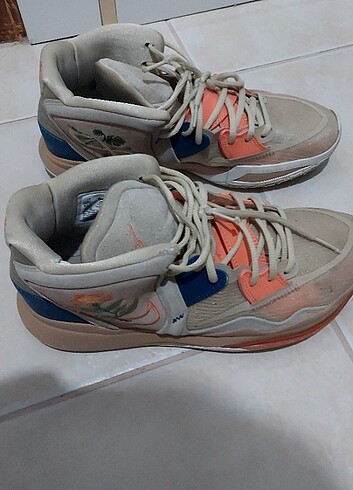 Nike Kyrie 8 Erkek Basketbol ayakkabısı