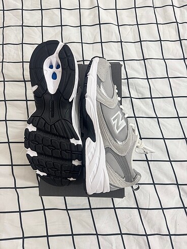 39,5 Beden NEW BALANCE 530 gri