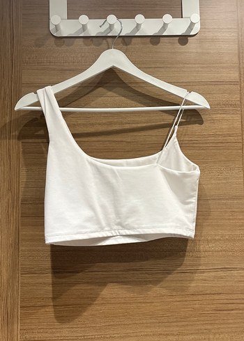 m Beden Beyaz Asimetrik Askılı Kısa Crop Top