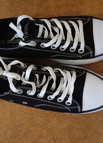 Converse kısa sneaker