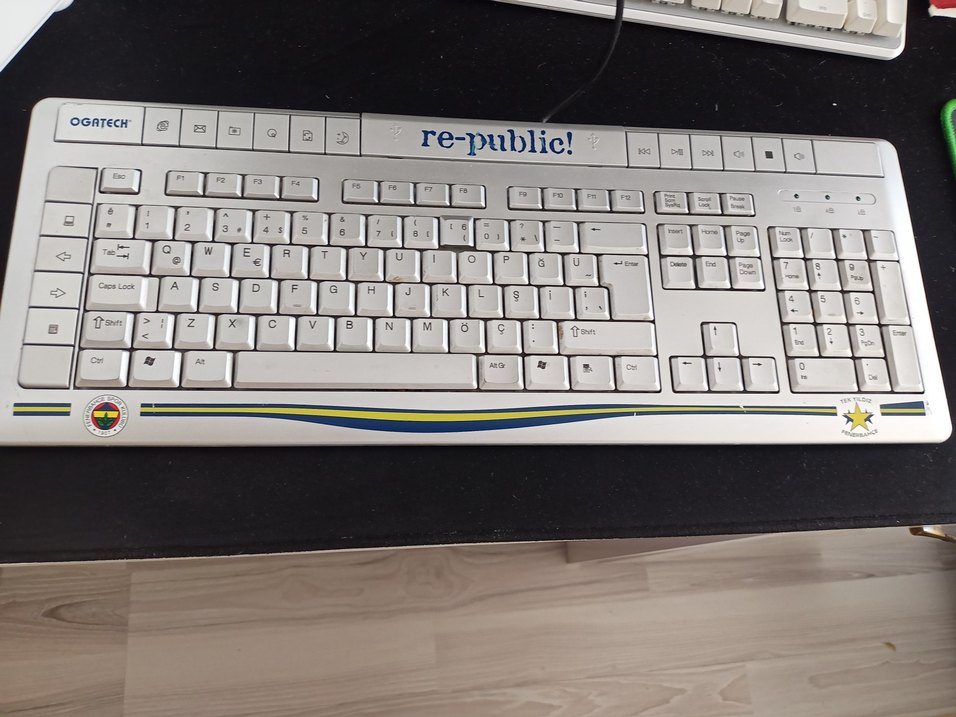 Beyaz Gri Klavye re-public! Yazılı - Görsel 2