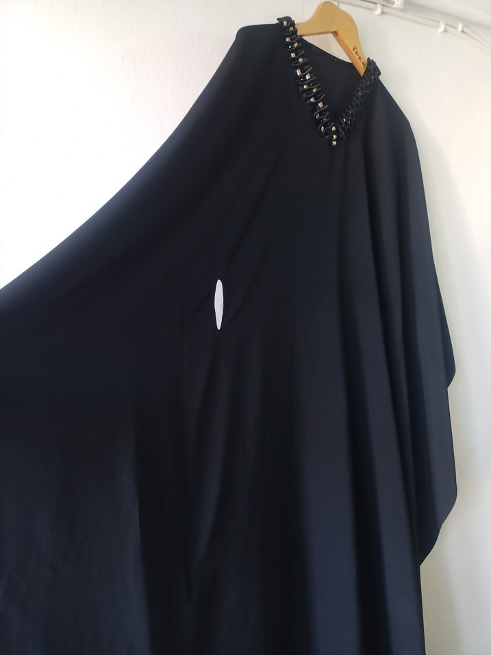 Siyah Uzun Drapeli Gotik Elbise - Görsel 2