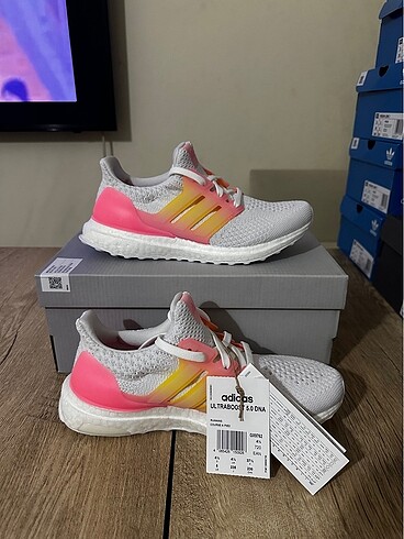 37,5 Beden Adidas Beyaz UltraBoost 5.0 DNA 37.5 Spor Ayakkabı