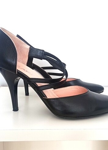 38 Beden siyah Renk Siyah dekolte stiletto