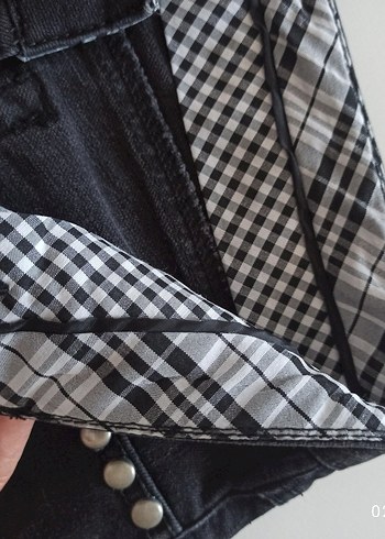 38 Beden siyah Renk Siyah Düğmeli Rock Punk Denim Şort