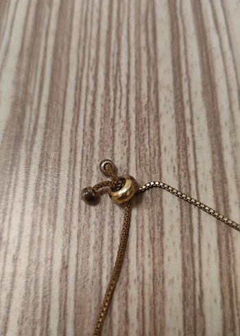 Zincir Detaylı Altın Renk Kadın Bileklik - Görsel 3