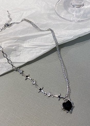 Siyah Kalp Detaylı Gotik Zincir Kolye - Görsel 4