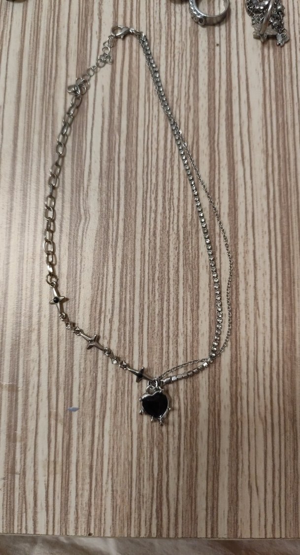 Siyah Kalp Detaylı Gotik Zincir Kolye - Görsel 3