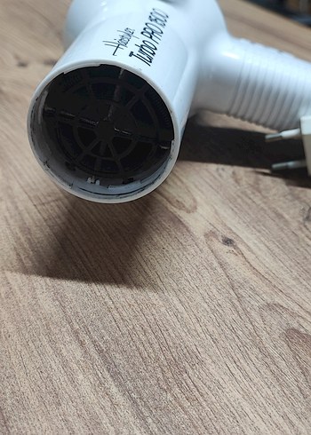  Beden Beyaz Turbo Pro 1500 Saç Kurutma Makinesi